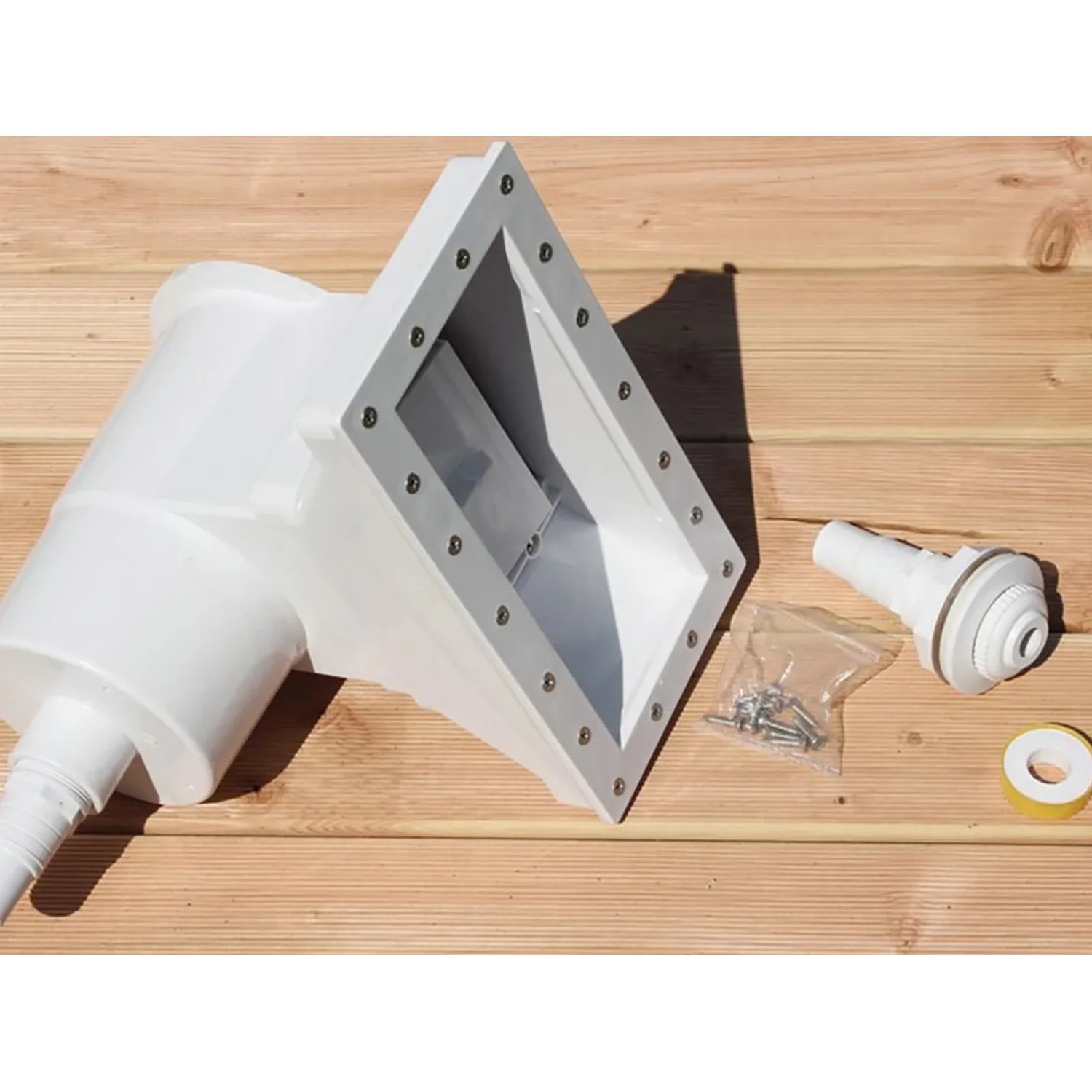 Skimmer und Düse für Karibu Holzpool Set, Zubehör für Filteranlage auf Holzterrasse.