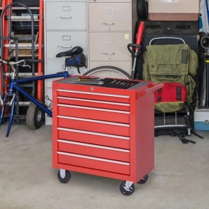 Roter DURHAND Werkstattwagen aus Stahl mit 7 Schubladen, Griff und Rollen, Werkzeuge auf der Ablage, in Garage.