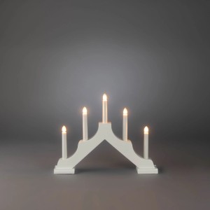 Weißer Holzleuchter mit 5 leuchtenden LED-Kerzen, ideal für festliche Weihnachtsdekoration innen.