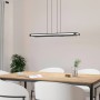 Moderne Eglo LED-Hängeleuchte Salvilanas-Z, 110 cm, schwarz-weiß, über Esstisch.