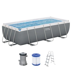 Rechteckiger Bestway Stahlrahmen-Pool in Grau mit blauem Wasser, inklusive Filterpumpe, Filterkartusche und Sicherheitsleiter.