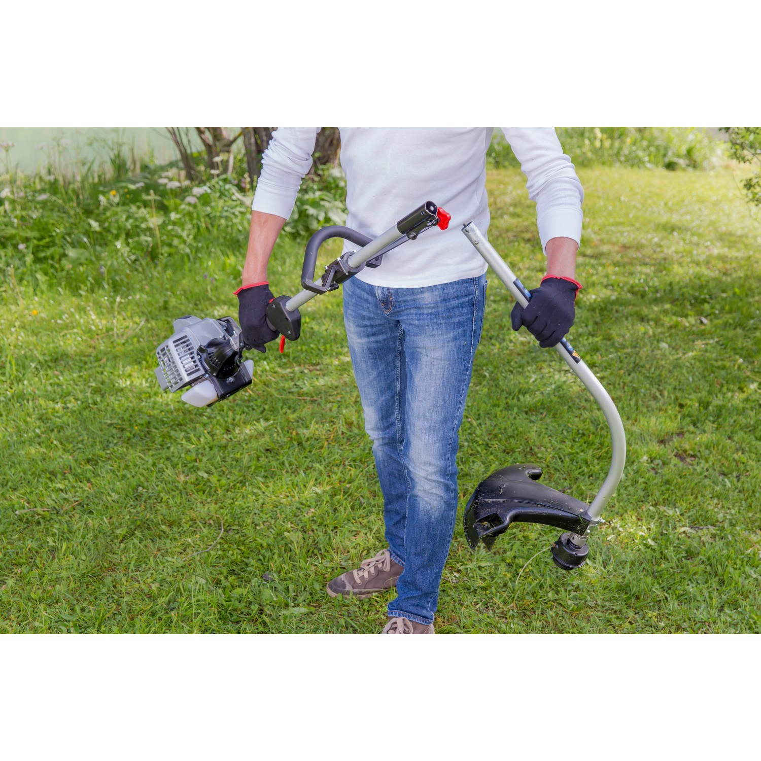 Al-Ko Benzinmotorsense BC 223 L-S, teilbarer Schaft für Transport und Lagerung.