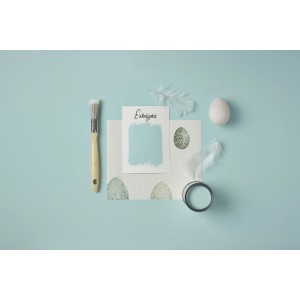 Rust-Oleum Kreidefarbe Eukalyptus, matte Möbelfarbe mit Pinsel, Farbmuster und Deko.