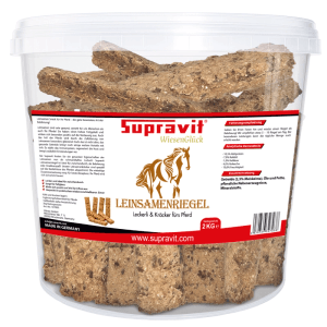Supravit Leinsamenriegel für Pferde im transparenten 2 kg Eimer. Braune, energiereiche Leckerlis und Kräcker für Pferde.