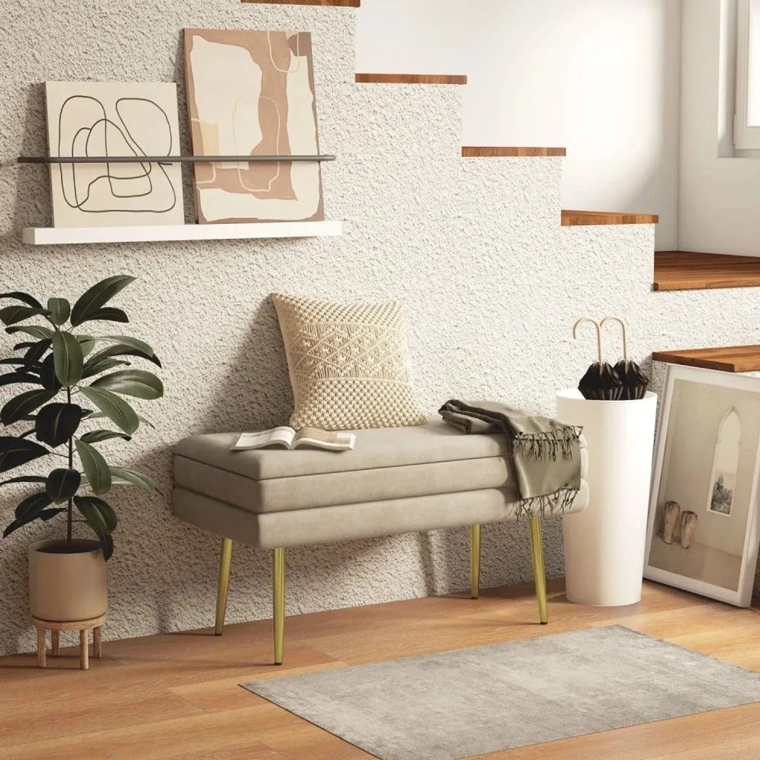 Beige HOMCOM Polsterbank mit Stauraum, Samtoptik und goldenen Beinen. Ideal als Hocker oder Sitzbank im Wohnbereich.