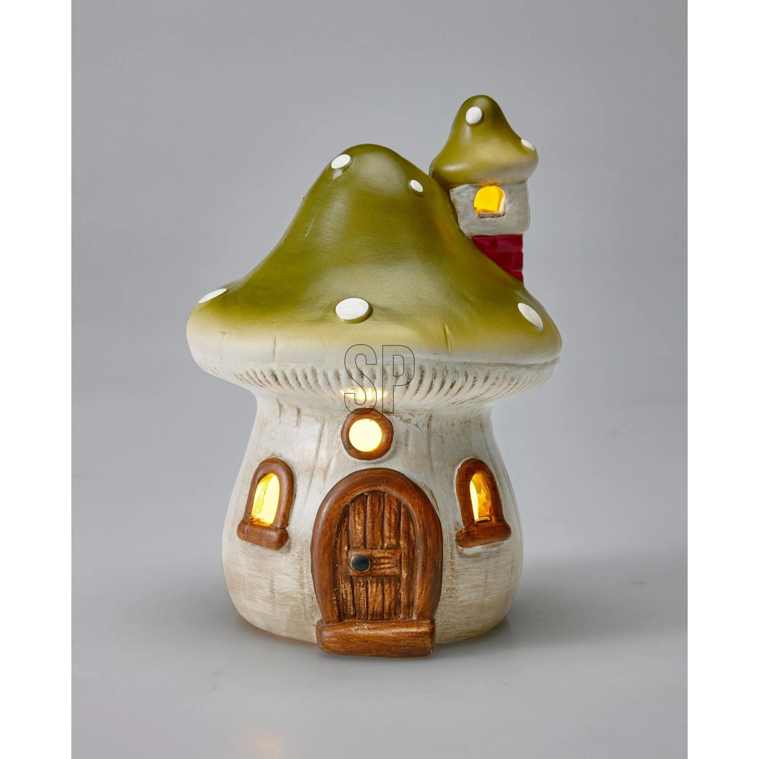 Dekorativer Terrakotta-Pilz mit LED-Beleuchtung, grüner Kappe, weißen Punkten, Tür und Fenstern.