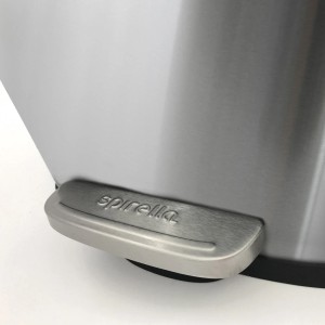 Detailaufnahme: Spirella Akira Kosmetikeimer, 12 l, Edelstahl, mit Pedal.