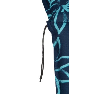 Detailaufnahme: Beo Sitzauflage Hochlehner Bunde, hellblau-dunkelblaue Blumen, mit Kordel.