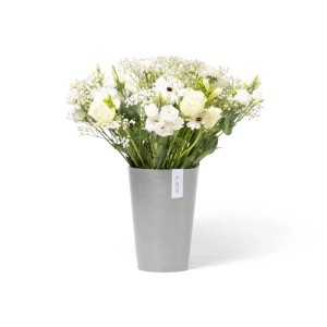 Ecopots Vase Pisa, weißgrau, 21x30 cm, mit weißen Blumen. Dekorative Blumenvase für den Innen- und Außenbereich.