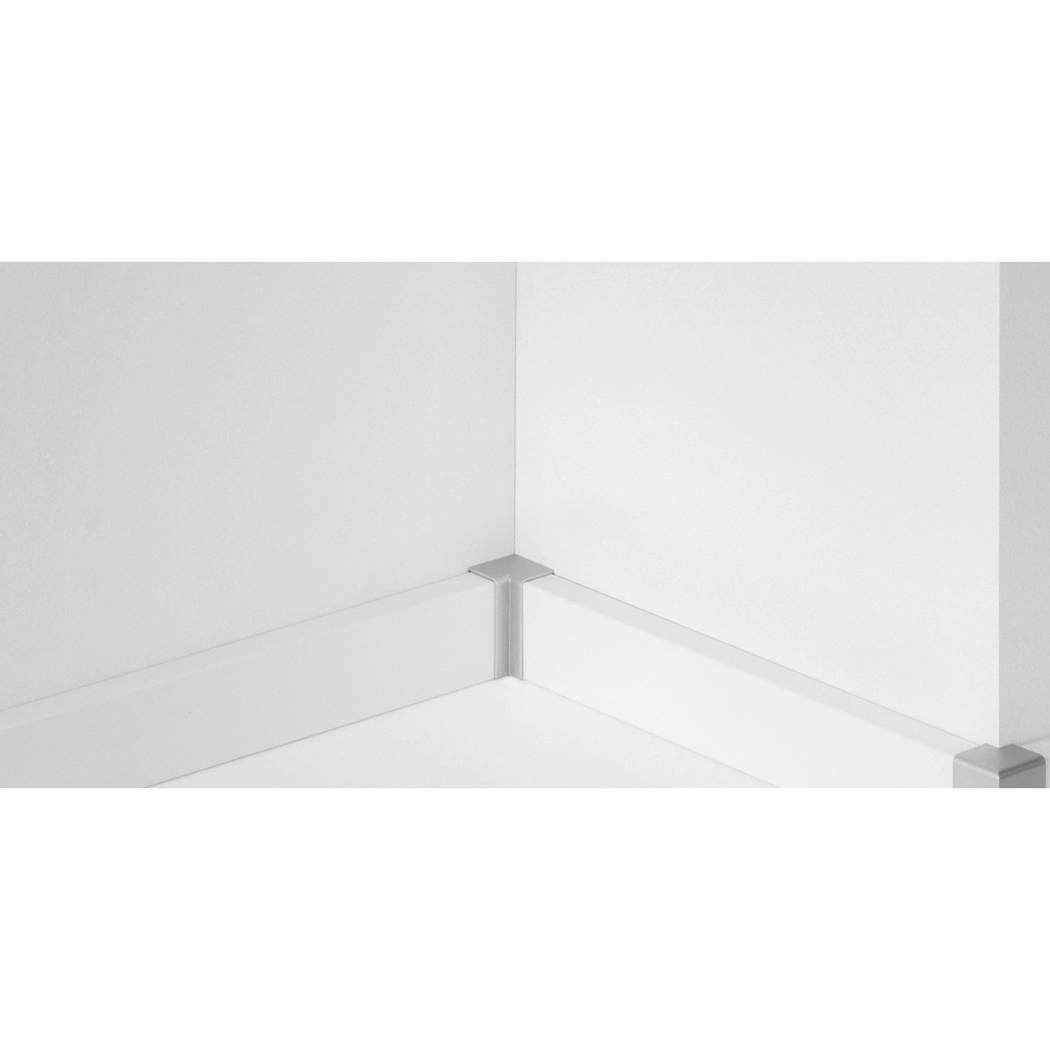 Parador Innenecke Alu Optik für Sockelleisten SL 3/6/18, Ecke im Raum.