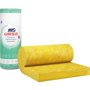 Ursa Glasswool Spannfilz 50mm: Rolle und ausgerollte gelbe Glaswolle für Dämmung.