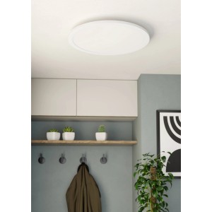Weiße, runde Eglo LED-Deckenleuchte Sarsina, Ø 45 cm, für eine helle Raumausleuchtung.