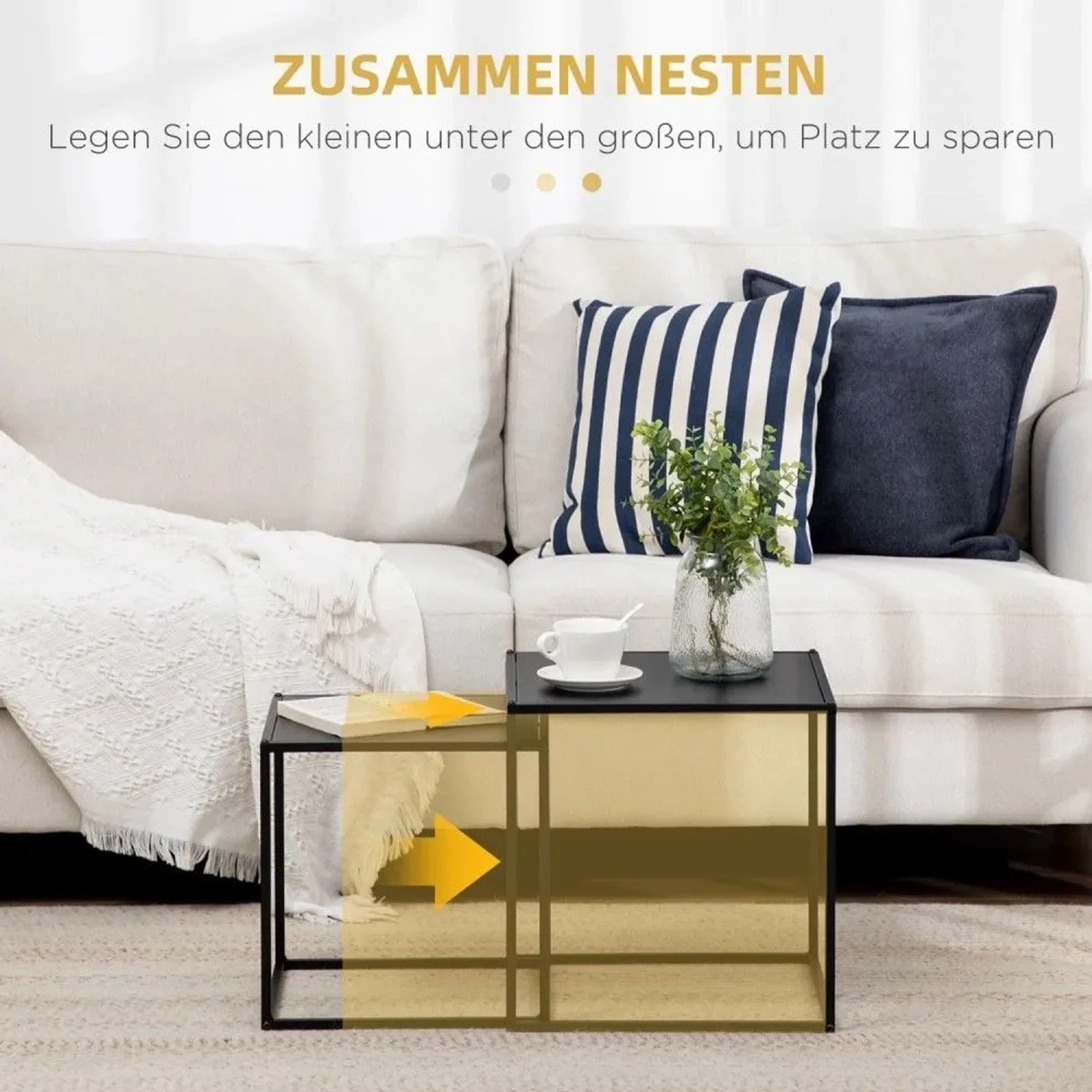 HOMCOM 2er-Set schwarze, eckige Satztische aus Stahlgestell, platzsparend ineinander geschoben vor Sofa.