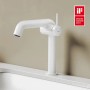 Emke Waschtischarmatur weiß matt, Einhebelmischer, modernes Design, iF Design Award 2024 Gewinner.