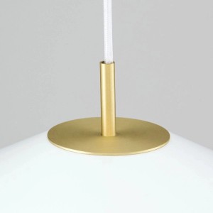 Weiße LED Hängeleuchte: goldene Aufhängung mit zylindrischem Element und weißem Textilkabel.