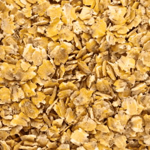 Goldgelbe Supravit Maisflocken, ein energiereiches Ergänzungsfutter und Kraftfutter für Pferde.
