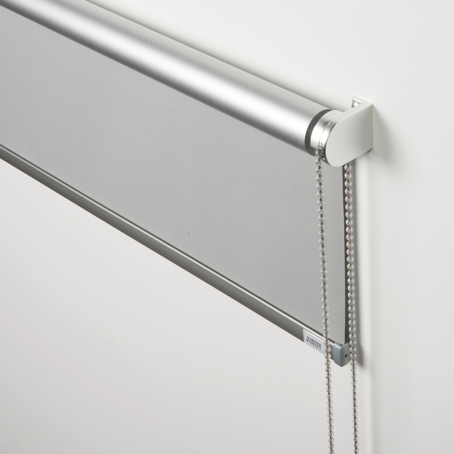 Schöner Wohnen Thermo-Rollo Martha, 45x150 cm, hellgrau, mit Kettenzug und alubeschichteter Rückseite.