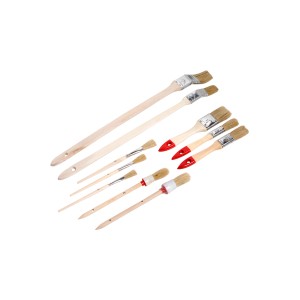 10-teiliges Pinsel-Set mit Flach-, Rund-, Heizkörper- und Emaillepinseln.