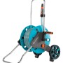 Gardena Schlauchwagen CleverRoll M Set mit 20 m Schlauch, Systemteilen und Spritze.