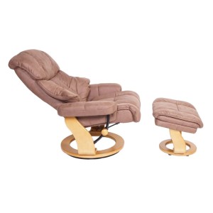 Brauner Relaxsessel Calgary XXL mit Hocker, Stoffbezug und naturbraunem Holzgestell.