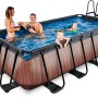 EXIT Wood Pool, brauner Stahlrahmenpool 400x200x100cm mit Filterpumpe und Familie im Wasser.