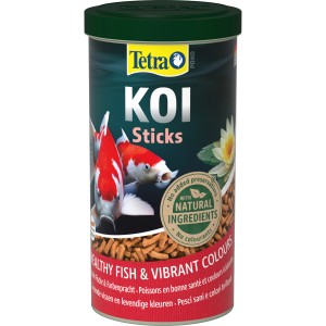 Tetra Pond Koi Sticks Fischfutter, 1 Liter Dose mit Koi und Futtersticks.