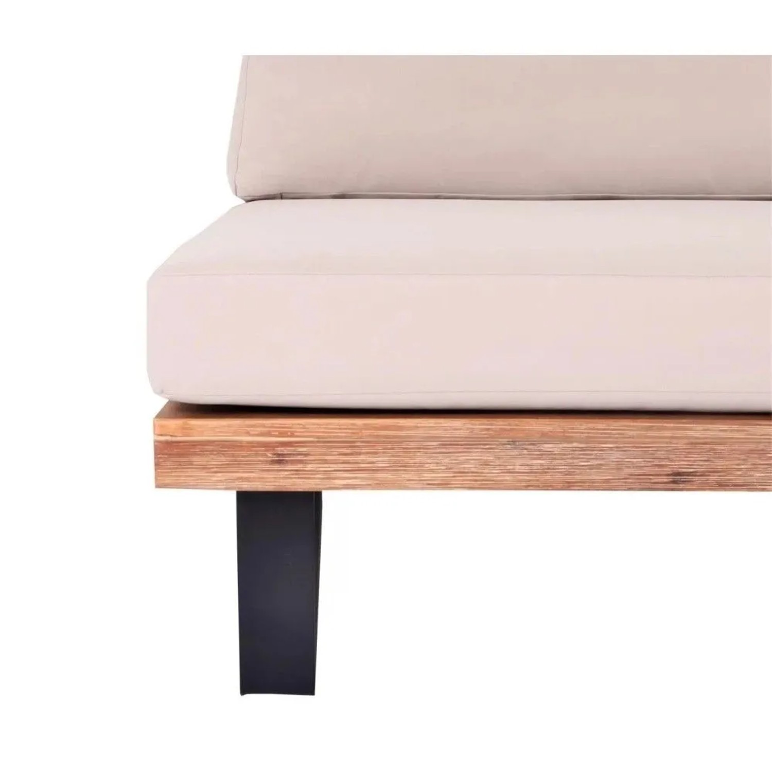 Detailansicht: MCW Lounge-Sessel H54 im 2er-Set, hellbraunes Holz, beige Polster.